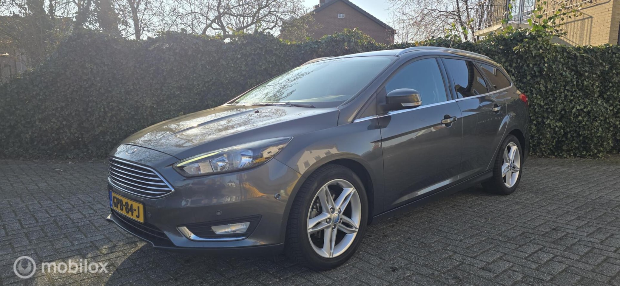 Ford Focus Wagon - 1.0 Titanium Edition 1.0 Titanium Edition - AutoWereld.nl