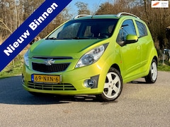 Chevrolet Spark - 1.0 16V LE Streetwise slechts 73.312 km 15" Velgen Airco BT/AUX Centrale Vergrendeling Dea
