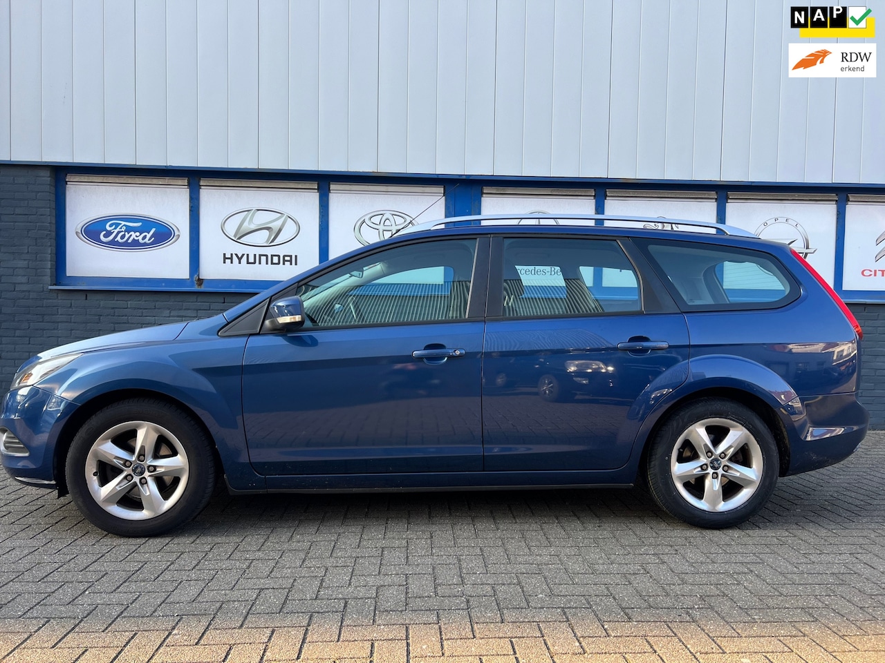 Ford Focus Wagon - 1.6 Comfort 2010 182000KM NWE.APK 3750EU - AutoWereld.nl