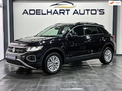 Volkswagen T-Roc - 1.0 TSI Life / Navigatie full map / Apple CarPlay / Climate control / Parkeer sensoren