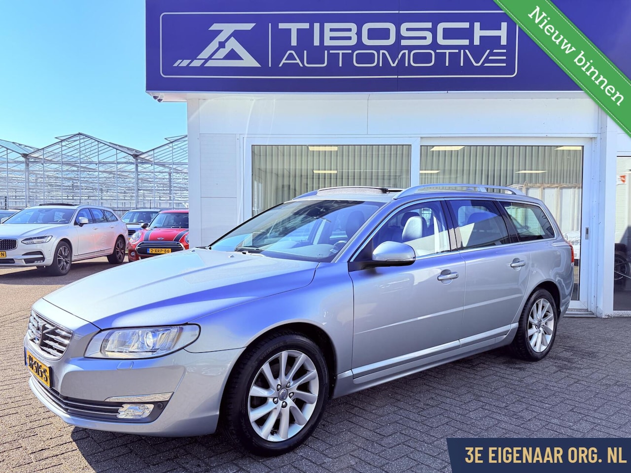 Volvo V70 - 2.0 T4 AUT Polar+ Schuifdak Xenon Leder Trekhaak - AutoWereld.nl