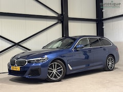 BMW 5-serie Touring - 530e M-Sport Aut. | panorama | live-cockpit | ambiance verlichting | trekhaak |