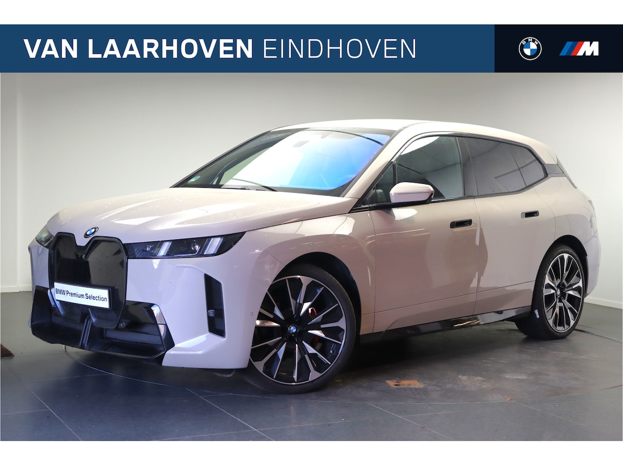 BMW iX - xDrive60 M Sport / Trekhaak / Soft-Close / Stoelventilatie / Comfort Access / Adaptieve LE - AutoWereld.nl