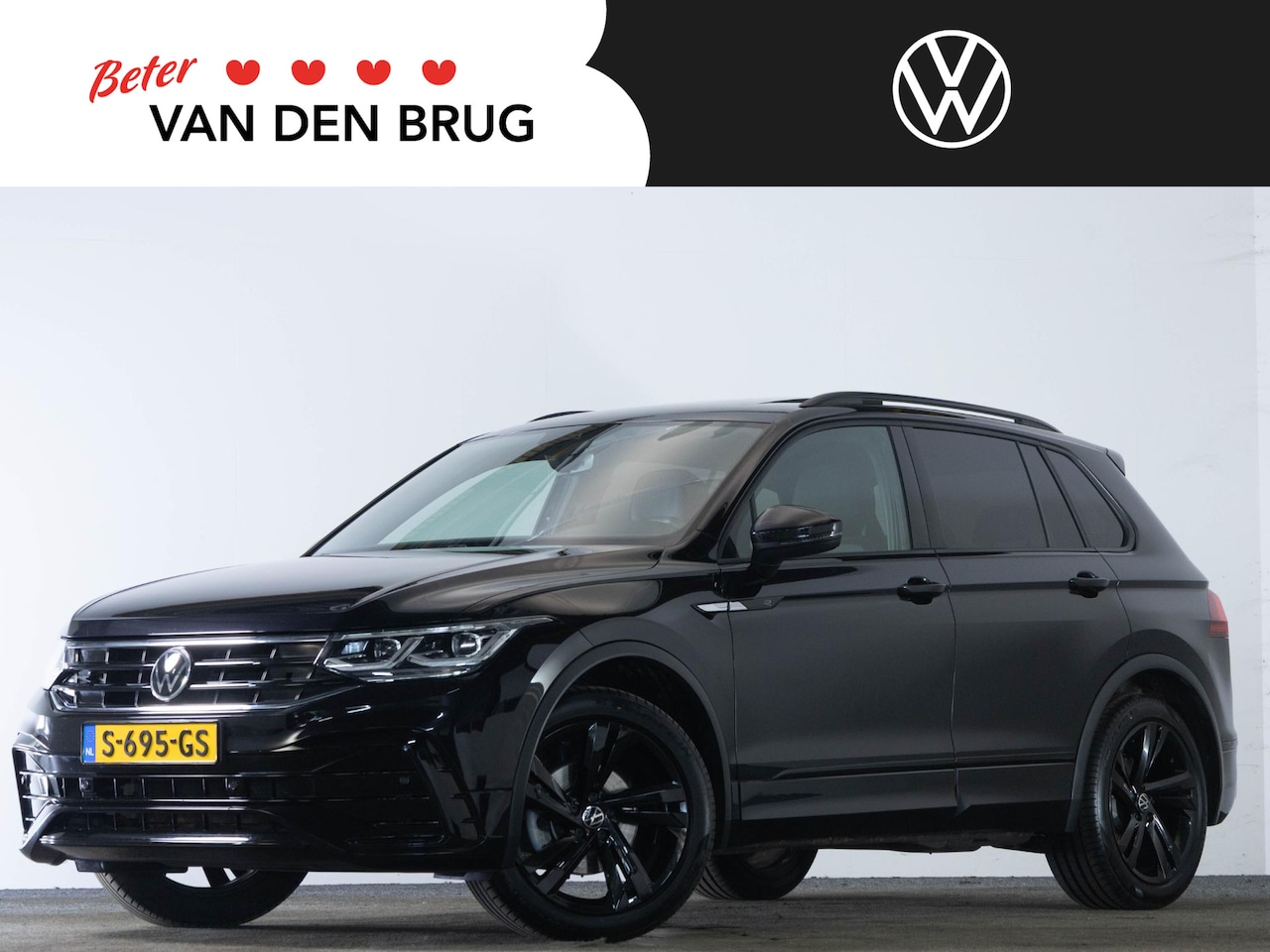 Volkswagen Tiguan - R-Line 1.5 TSI 150 PK DSG | LED Plus | Panoramadak | Black Style | Trekhaak | Stoel & Stuu - AutoWereld.nl