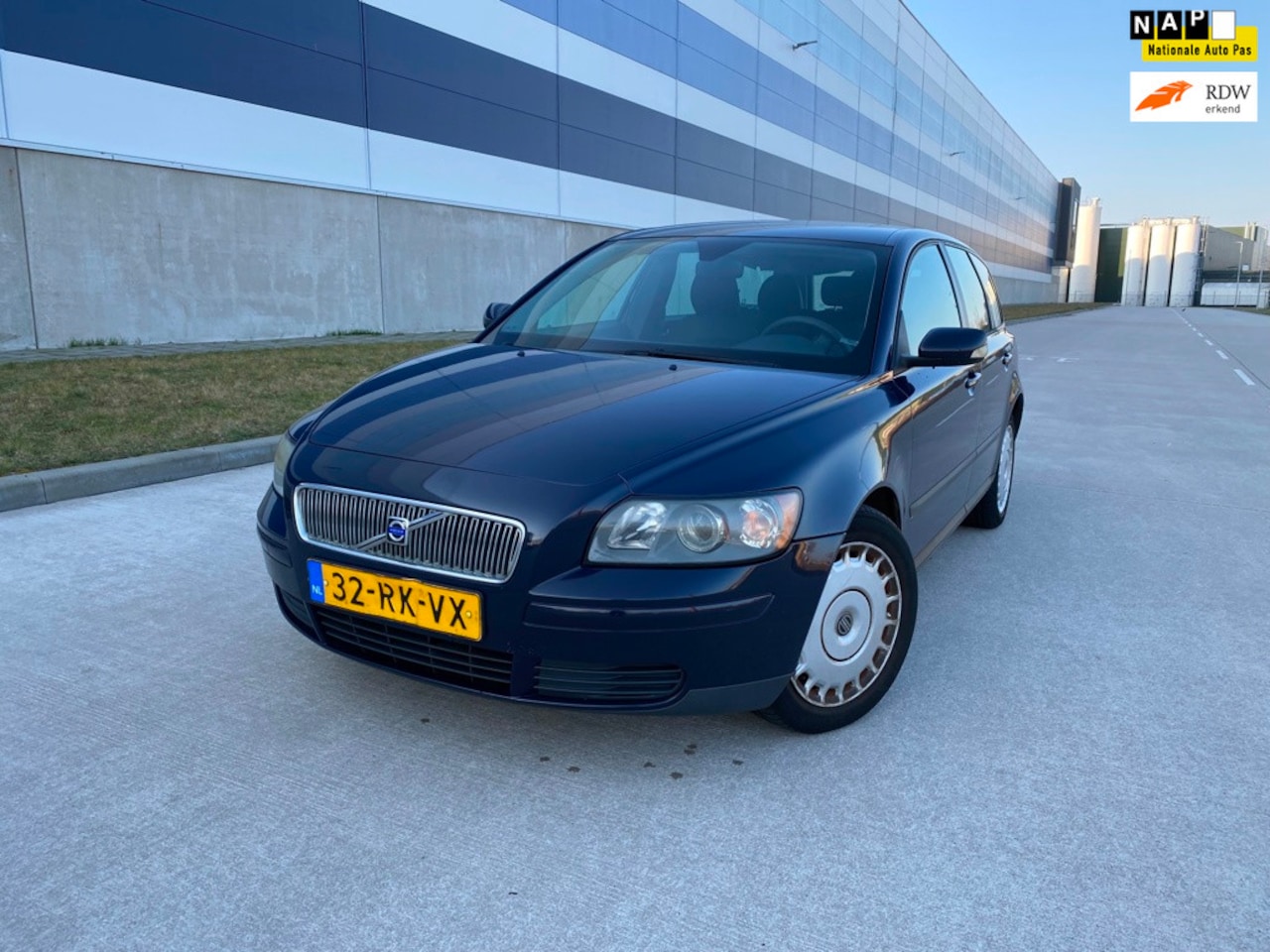 Volvo V50 - 2.4 AUTOMAAT/NAP/AIRCO.ELEC.RMN/APK 3-27 - AutoWereld.nl