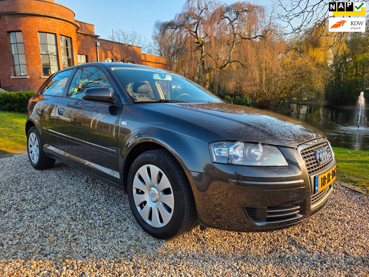 Audi A3 - 1.6 Attraction AIRCO/cruise *117.000km* - AutoWereld.nl