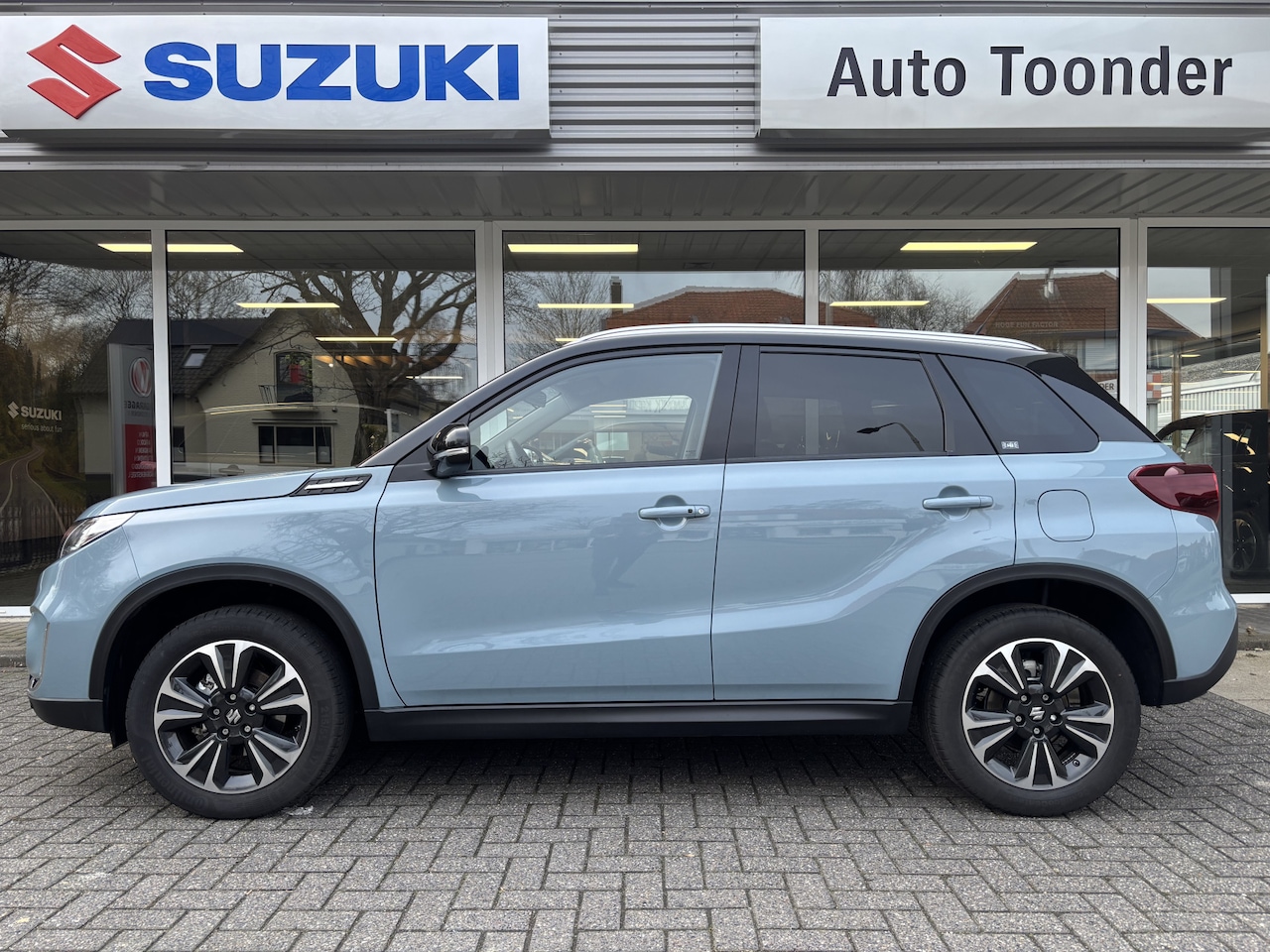 Suzuki Vitara - Style 1.4 Boosterjet Smart Hybrid/10.000 km/Trekhaak - AutoWereld.nl
