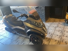 Piaggio MP3 - Scooter 300 LT Touring
