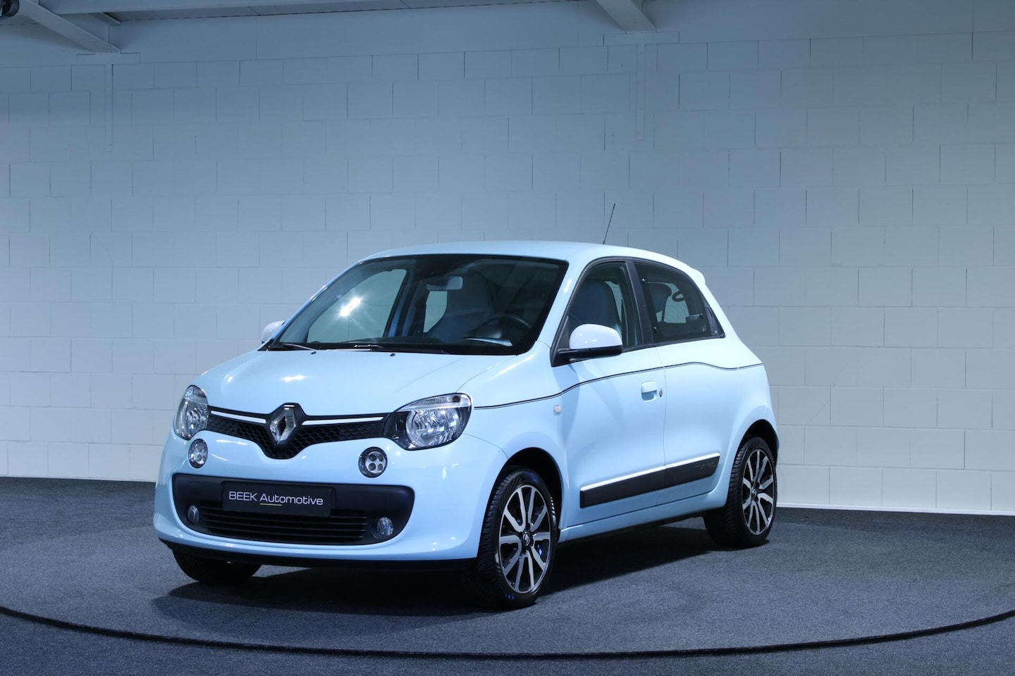 Renault Twingo - 1.0 SCe Intens | PDC | Cruise control | NAP - AutoWereld.nl
