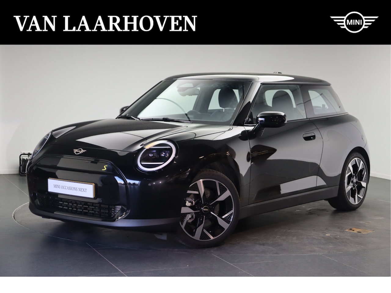 MINI Mini-Electric - Hatchback Cooper SE / Classic / Pakket S / 18" Slide Spoke 2-tone - AutoWereld.nl