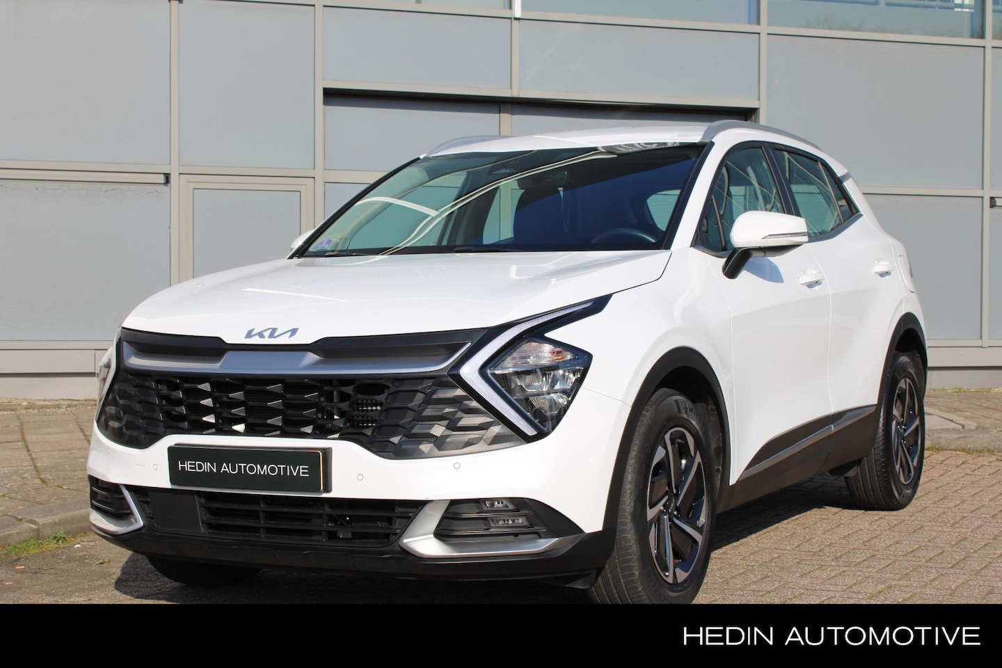 Kia Sportage - 1.6 T-GDi Hybrid DynamicLine l Navigatie l Camera l Parkeersensoren voor en achter l trekh - AutoWereld.nl