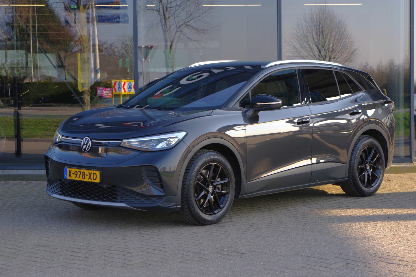 Volkswagen ID.4 - Max 77 kWh, Winterpakket, Leder / Alcantara, Camera, Warmtepomp - AutoWereld.nl