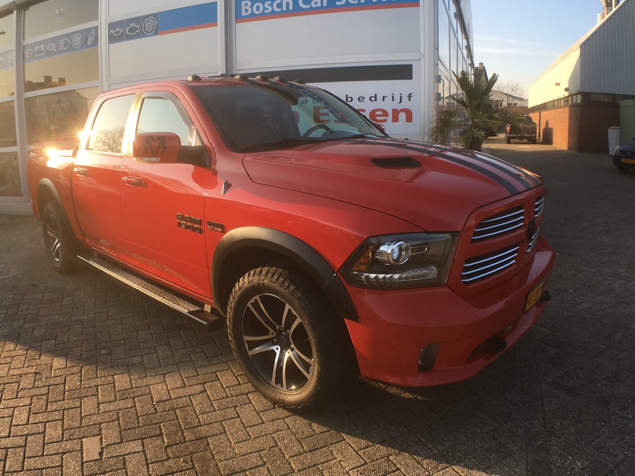 Dodge Ram 1500 - 5.7 V8 4x4 Crew Cab 5'7 Sport Navi, NAP, complete onderhoudhistorie, Cut out Uitlaatklep - AutoWereld.nl