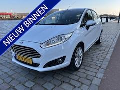 Ford Fiesta - 1.0 EcoBoost Titanium 5 Deurs airco/ecc navigatie