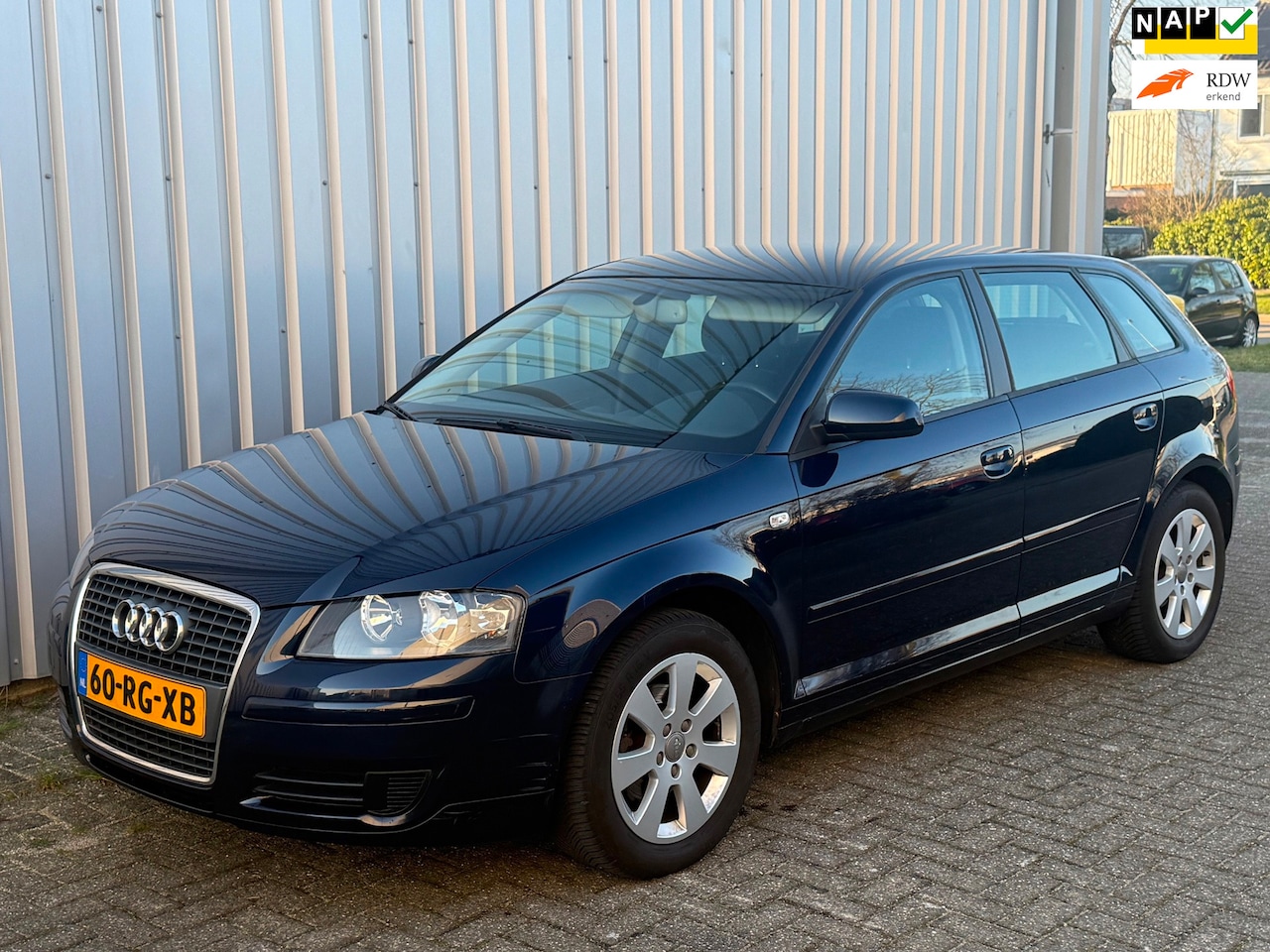 Audi A3 Sportback - 1.6 Ambiente/ AUTOMAAT/ NAP - AutoWereld.nl
