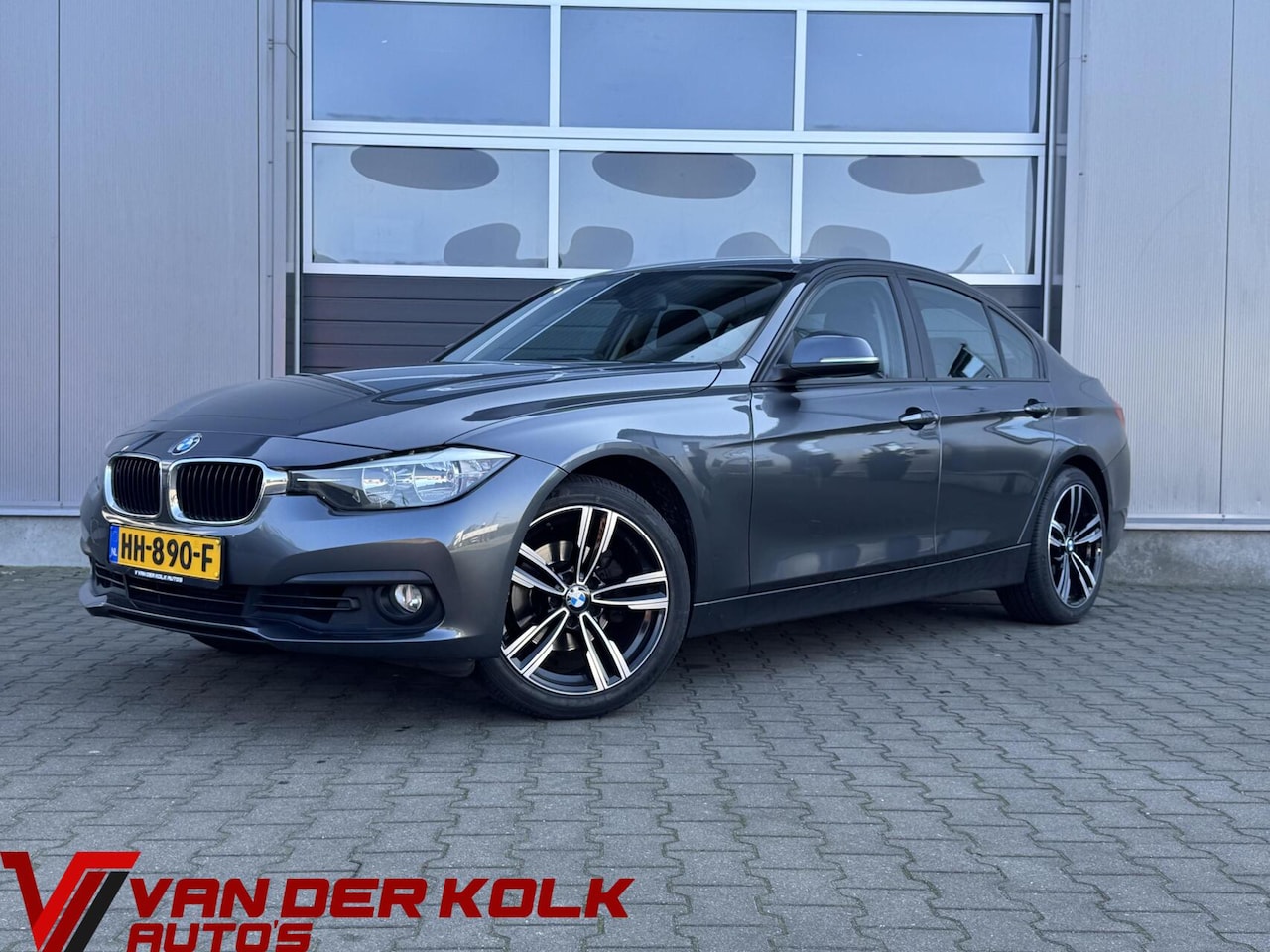 BMW 3-serie - 318i Automaat | Navigatie | Climate | Cruise | Sensoren - AutoWereld.nl