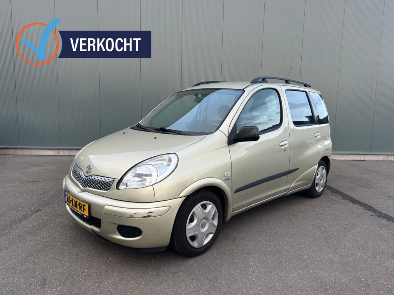TOYOTA YARIS VERSO