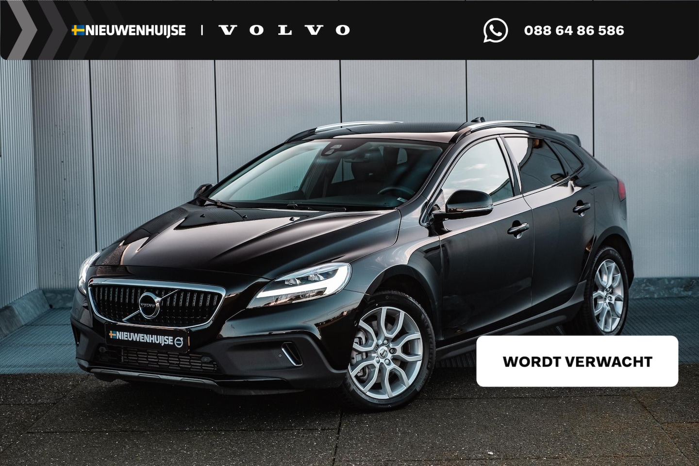 Volvo V40 Cross Country - T3 152pk Geartronic Polar+ Luxury | Trekhaak | Panormadak | Parkeerverwarming | Donker gla - AutoWereld.nl