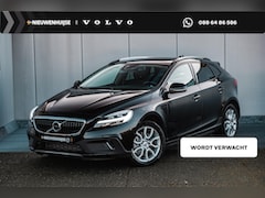Volvo V40 Cross Country - 1.5 T3 Geartronic Polar+ Luxury | Trekhaak | Panormadak | Parkeerverwarming | Donker glas