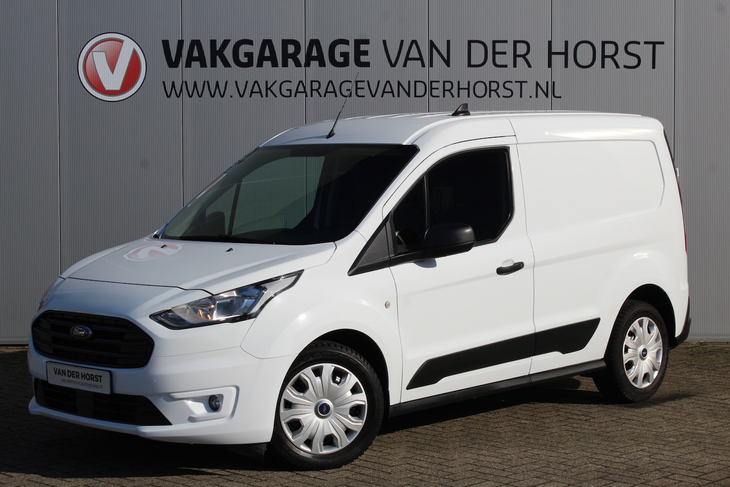 Ford Transit Connect - 1.0 100 pk Ecoboost L1 Trend Parkeer Sensoren, Cruise Control, Airco, Zijschuifdeur rechts - AutoWereld.nl
