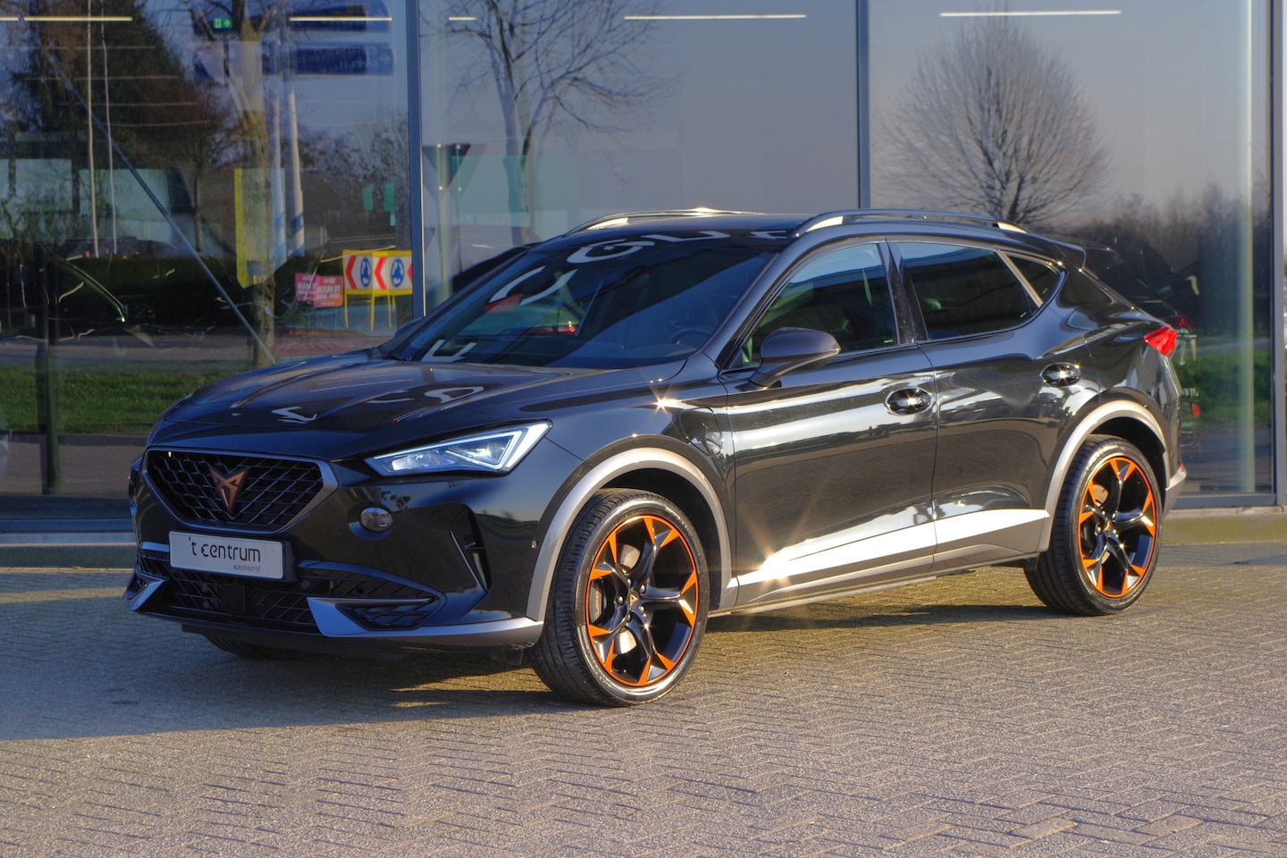 CUPRA Formentor - 1.4 e-Hybrid VZ 245 PK Copper Edition PHEV, Panoramadak, Camera, Carplay, Adap. Cruise Con - AutoWereld.nl