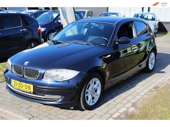 BMW 1-serie - 116i Business Line 6-Bak Climate Cruise NAV LM-Velgen Elec pakker NAP APK