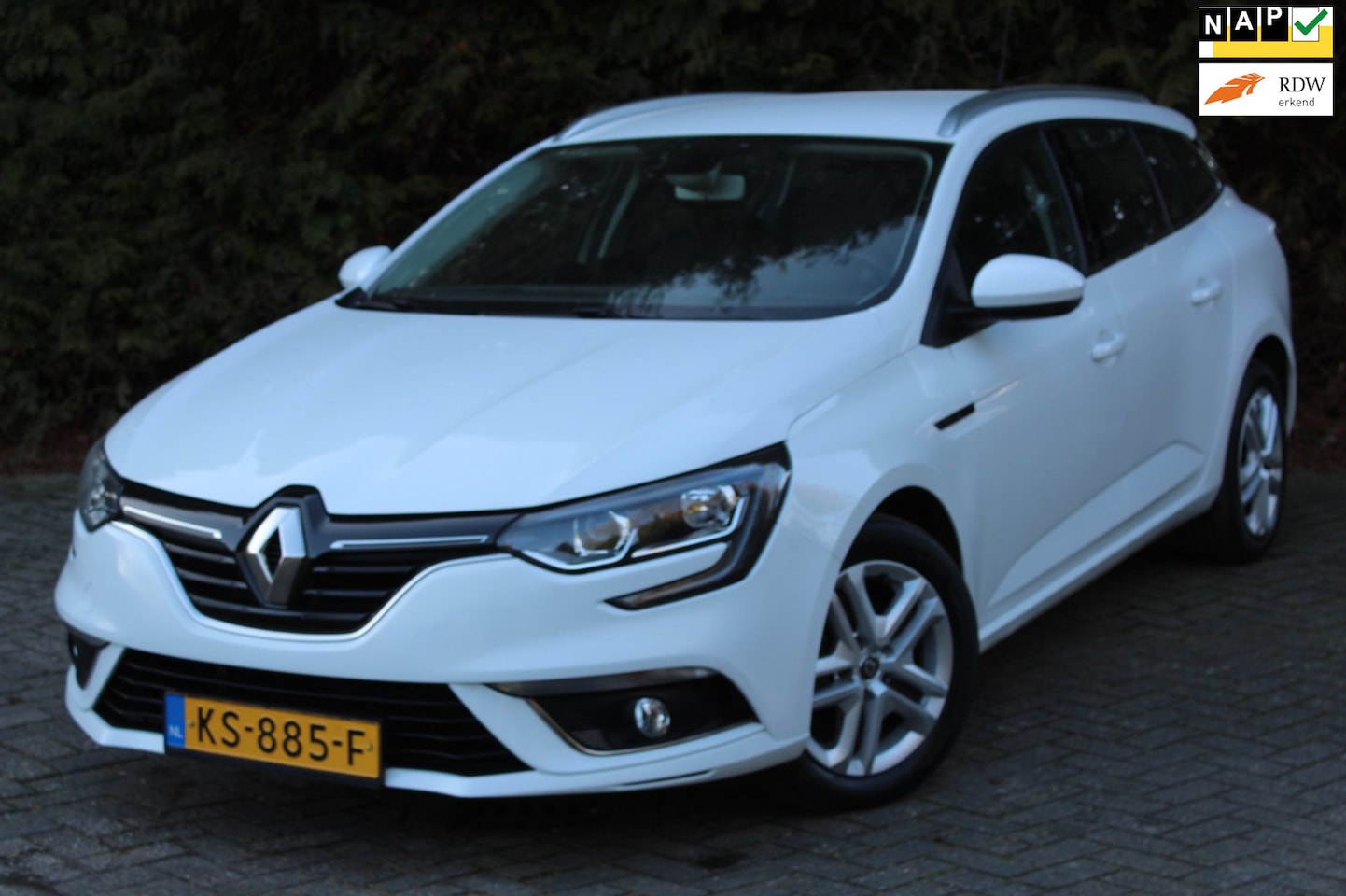 Renault Mégane Estate - 1.5 dCi Eco2 Zen 110PK | Navigatie | Climate Control | Parkeersensoren | Cruise Control - AutoWereld.nl