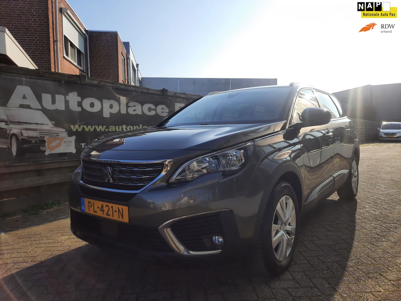 Peugeot 5008 - 1.2 PureTech EXE APPLE CAR PLAY ECC - AutoWereld.nl