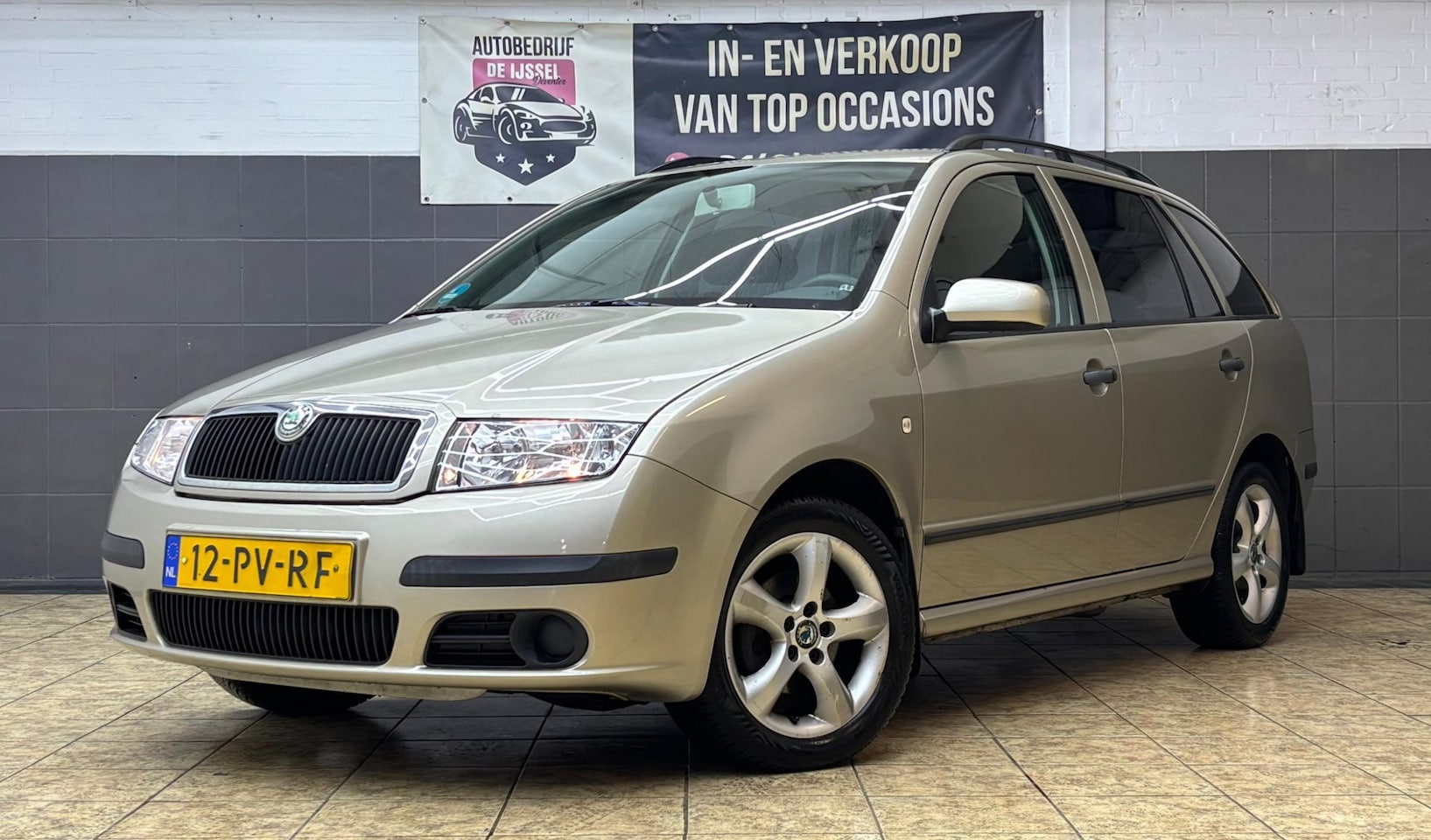 Skoda Fabia Combi - 1.4-16V Ambiente / Rijklaar / Rijdt Goed /Airco - AutoWereld.nl