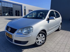 Volkswagen Polo - 1.4-16V Optive 5Drs Airco inruil topper