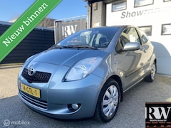 Toyota Yaris - 1.3 VVTi Cool*trekhaak*airco