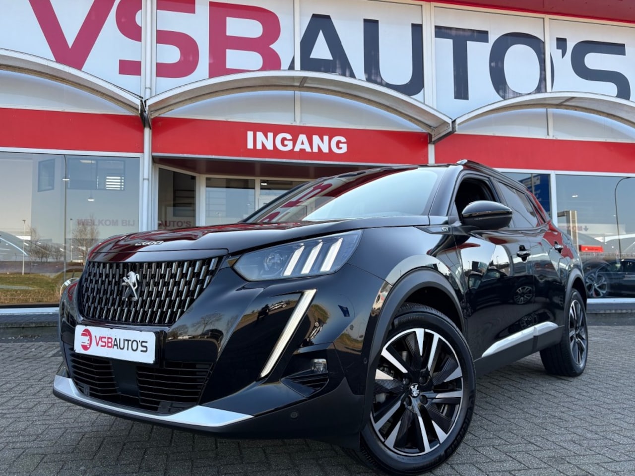 Peugeot 2008 - 1.2 PURETECH 155PK AUT. GT+ NAVI CAMERA CARPLAY STOELVERWARMING AIRCO LMV PDC - AutoWereld.nl