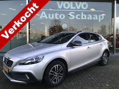 Volvo V40 Cross Country - 1.5 T3 Momentum Automaat | Rijklaar incl garantie | Meesturende xenon Vaste trekhaak Camer