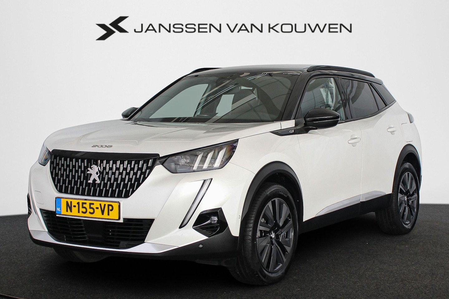Peugeot 2008 - 1.2 PureTech GT Pack / Automaat / Pano / Afneembare / Trekhaak / Stoelverwarming / LED - AutoWereld.nl