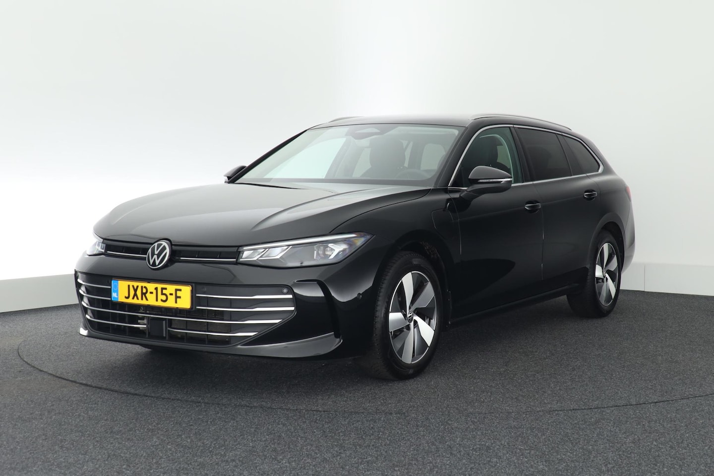 Volkswagen Passat Variant - 1.5 204pk eHybrid Business Trekhaak Camera Stoelverwarming Massage Virtual Cockpit Led Nav - AutoWereld.nl