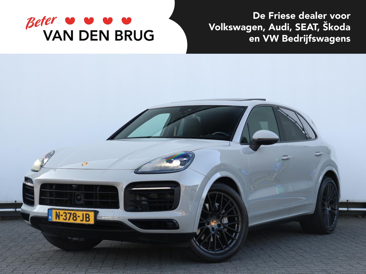 Porsche Cayenne - 3.0 E-Hybrid 462pk | Sportchrono | Pano | Krijtgrijs | Trekhaak | Lucht | 21" Velgen | Ada - AutoWereld.nl