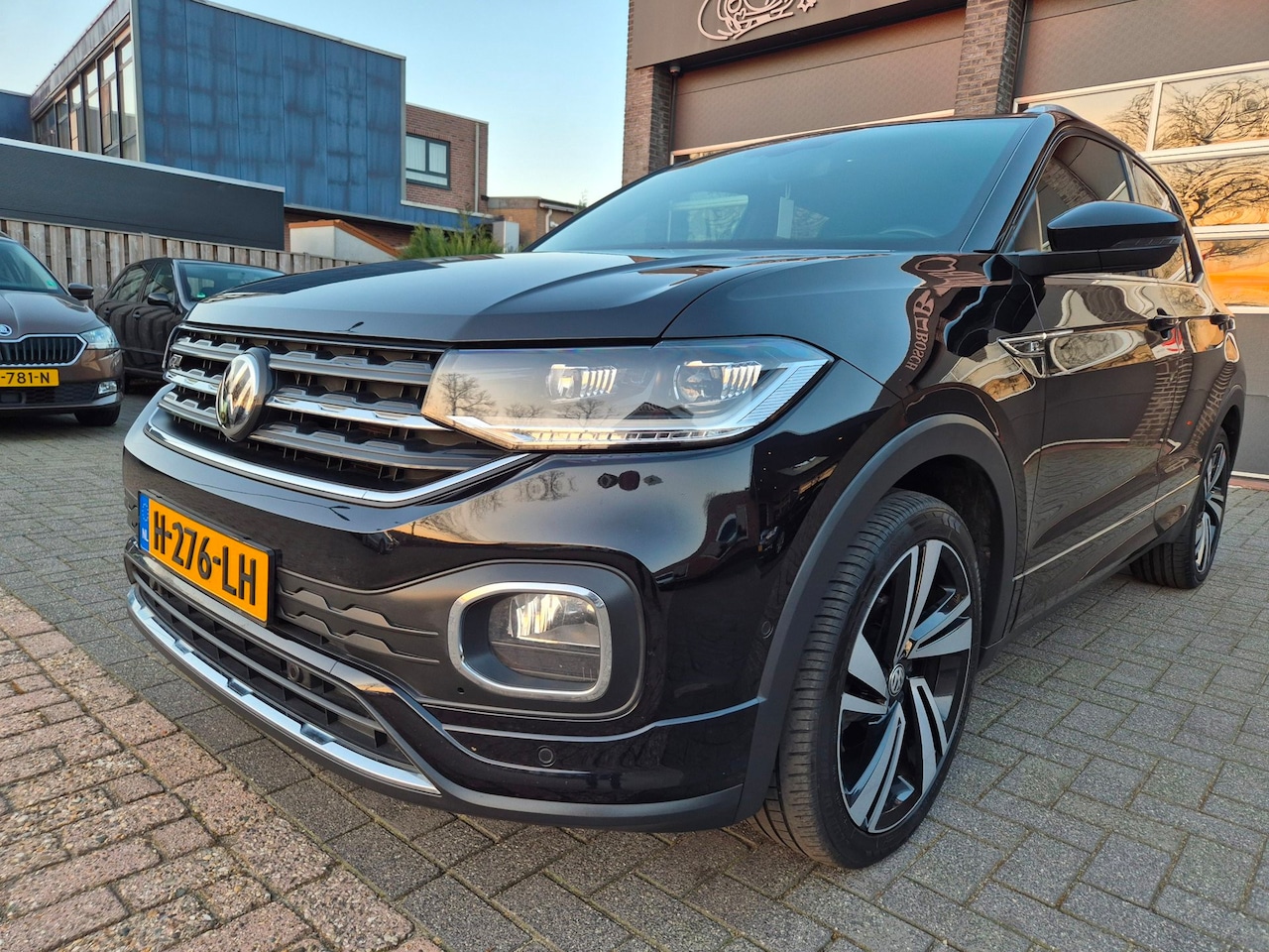 Volkswagen T-Cross - 1.0 TSI R-line digidash ecc - AutoWereld.nl