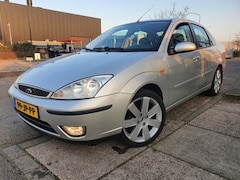 Ford Focus - 1.6-16V SEDAN GHIA |AIRCO|APK|NAP|17"