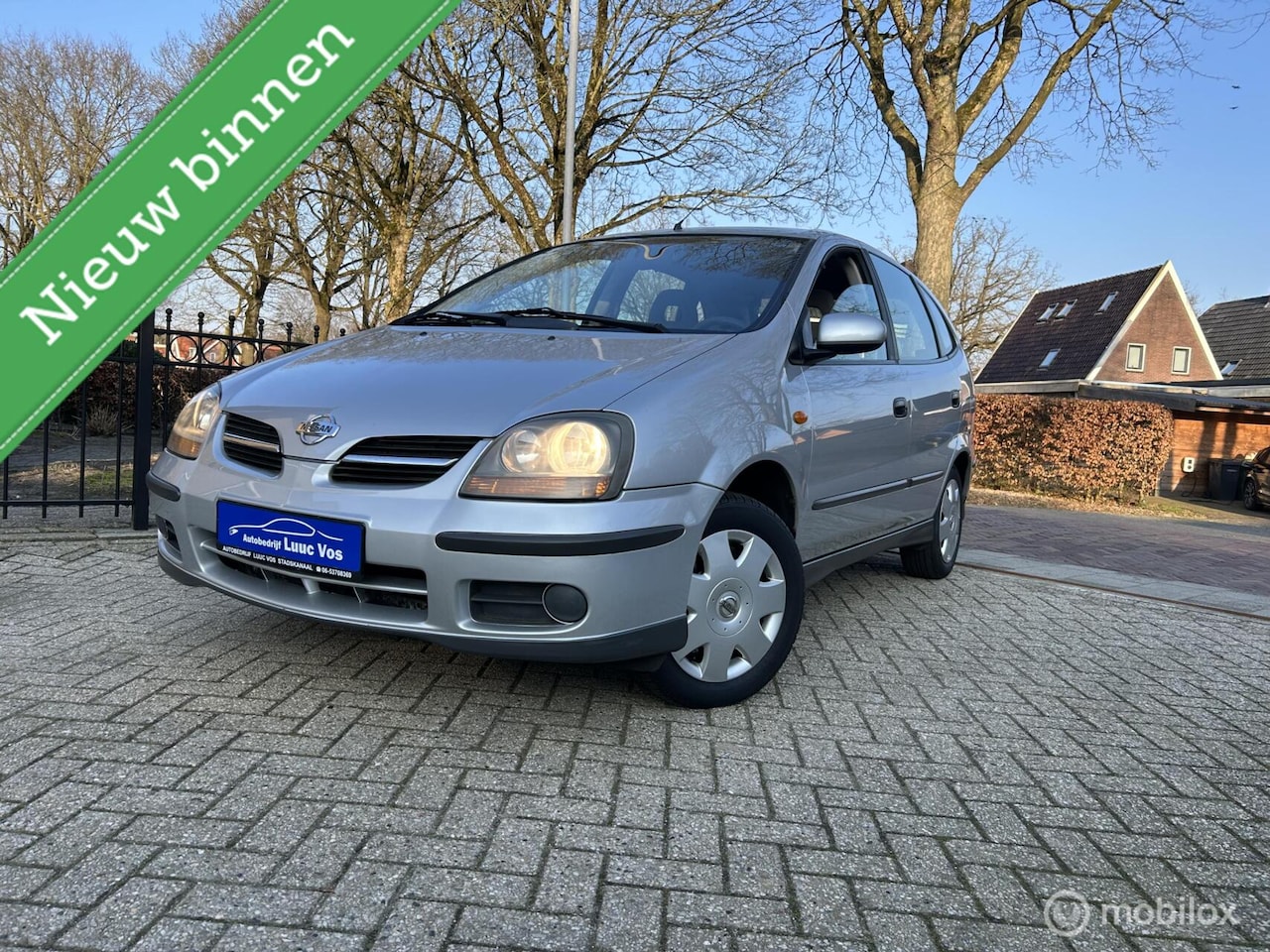 Nissan Almera Tino - 1.8 Ambience 1.8 Ambience, Airco, Beurt , APK - AutoWereld.nl