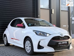 Toyota Yaris - 1.5 VVT-i Dynamic | Slechts 9.050 km | Bouwjaar 2021 | Cruise control | Navigatie | Camera