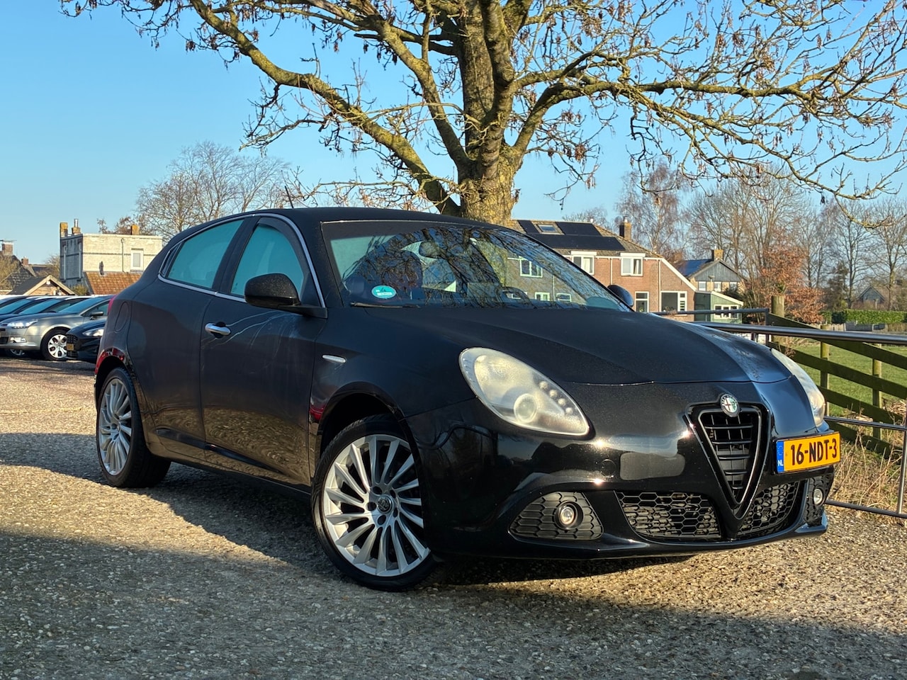 Alfa Romeo Giulietta - 1.4 T Distinctive | Leder + Navi + Clima + Cruise nu € 3.975,-!! - AutoWereld.nl