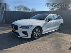 Volvo V60 - 2.0 T6 Recharge AWD R-Design Automaat | Panodak | Trekhaak | Vol opties | PDC | Inruil mog