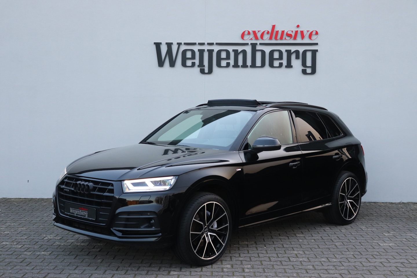 Audi Q5 - 55 TFSI e Quattro (2x) S-line Matrix Pano Trekhaak - AutoWereld.nl