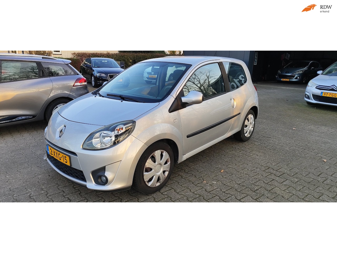 Renault Twingo - 1.2-16V Night & Day bj 2010 airco - AutoWereld.nl