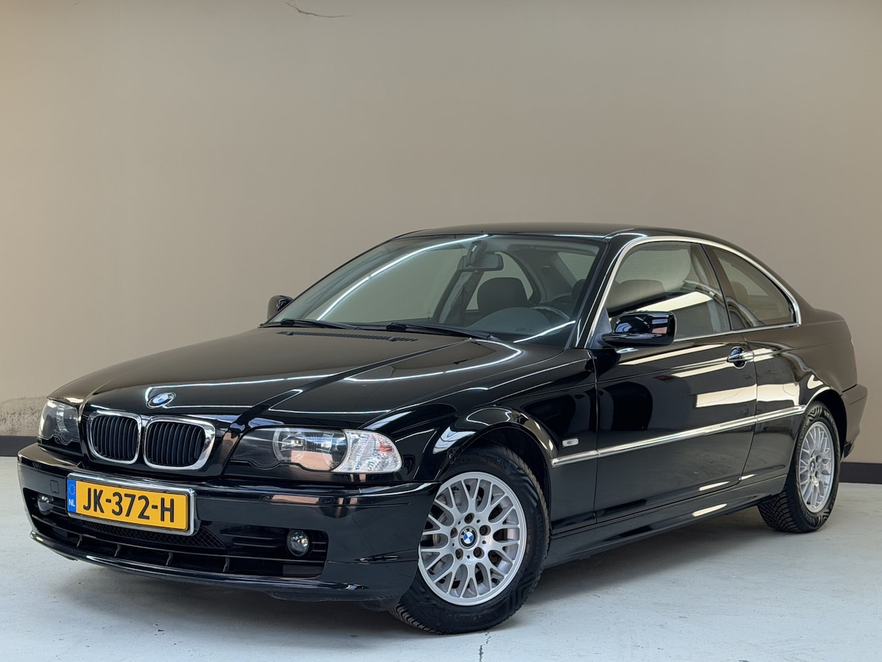 BMW 3-serie - 318i Executive 318i Executive, 143Pk, 2002, Bijtellingsvriendelijk, Cilimate control, Automaat, Cruise co - AutoWereld.nl