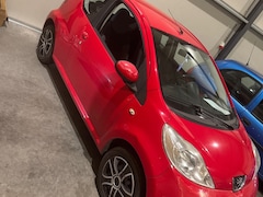 Peugeot 107 - 1.0-12V XR