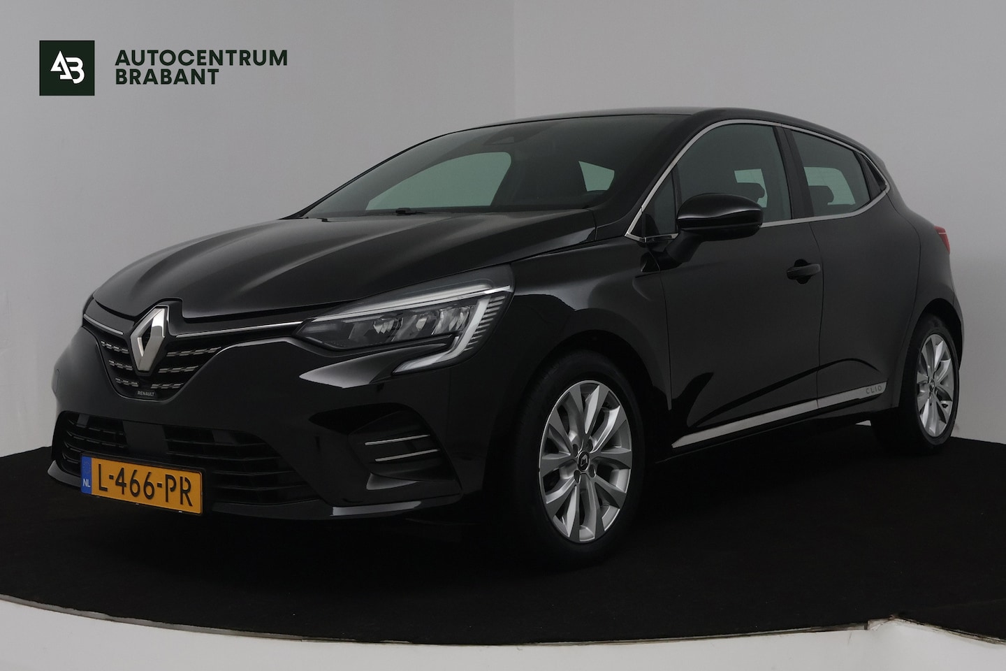 Renault Clio - 1.0 TCe Intens (CARPLAY, CRUISE CONTROL, LANE-ASSIST, PARKEERSENSOREN, NAVIGATIE) - AutoWereld.nl
