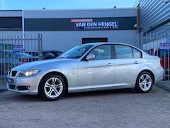 BMW 3-serie - 320i Luxury Line
