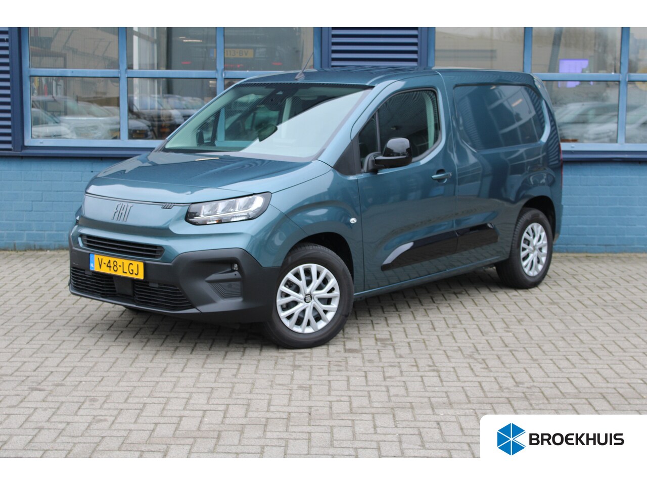 Fiat E-Doblo - 50 kWh 3-ZITS | NAVI | DRAADLOOS CARPLAY | CLIMATE CONTROL |  RIJKLAARPRIJS! - AutoWereld.nl