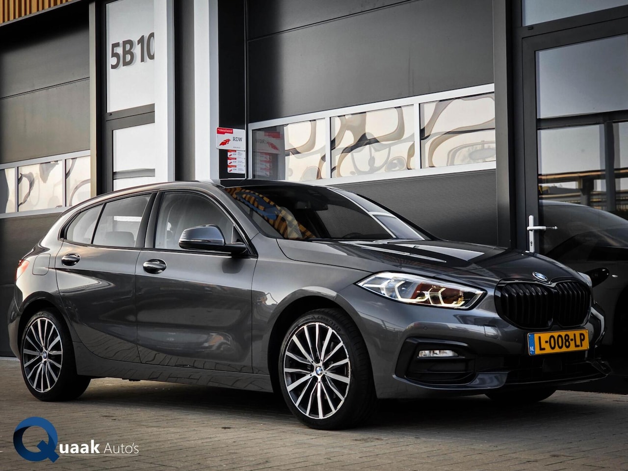 BMW 1-serie - 118i M-Sport | HUD | MEMORY | KEYLESS | CARPLAY | VIRTUAL KEY | DEALER OH. - AutoWereld.nl